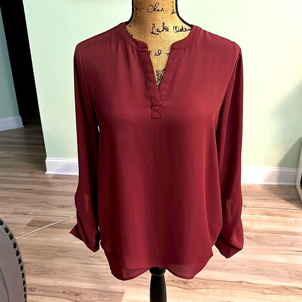 Elegant Burgundy Women's Top by Vera Wang